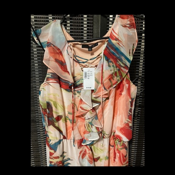 Dress - Picture 3 of 4